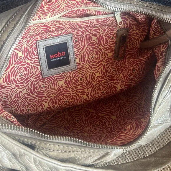Hobo Shoulder Bag - Picture 11 of 16